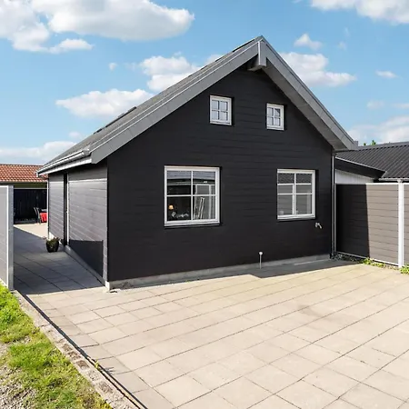 Holiday home Awesome In With Kitchen